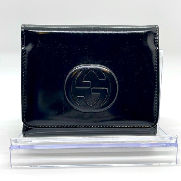 GUCCI Handbags - EUC GUCCI BLACK PATENT LEATHER MEDIUM WALLET AUTHENTICATED!